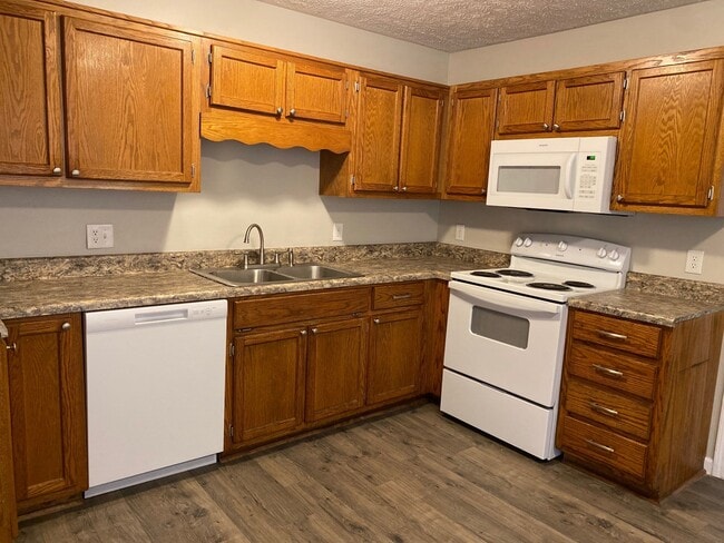 Building Photo - 231 McGee Loop