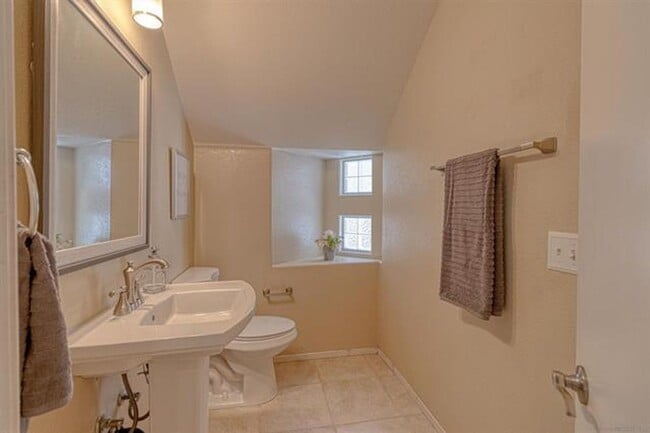 Building Photo - Recently Remodeled- 3 Bed 2.5 Bath 2 Story...