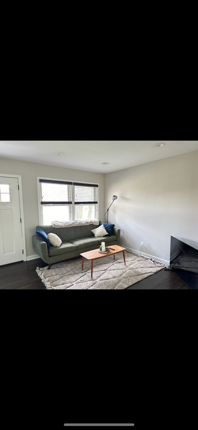 Sala de estar - 1865 Winthrop Dr SE