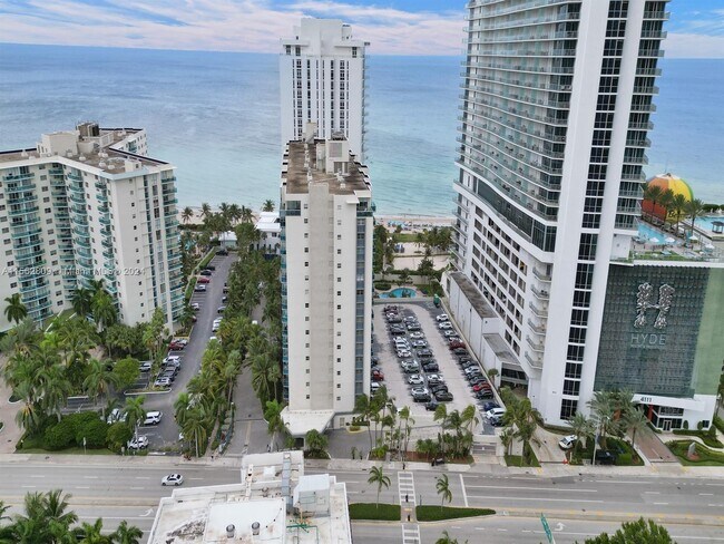 Building Photo - 4001S S Ocean Dr
