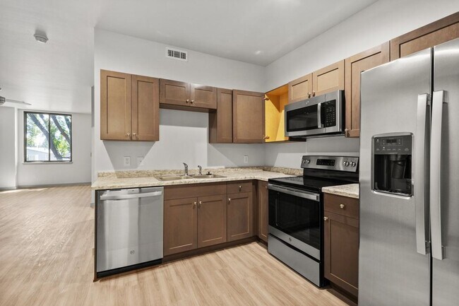Building Photo - Modern Studio Apartment in Midtown Billings