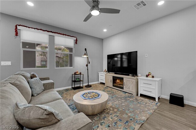 Building Photo - 160 Lomita Heights Dr