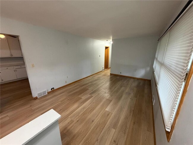 Building Photo - 2702 W 66th St