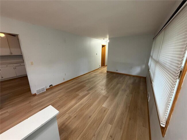 Foto del edificio - 2702 W 66th St