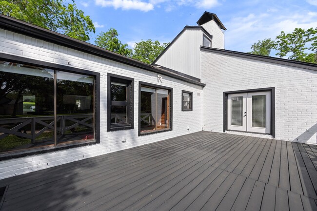Building Photo - 5230 Meadow Forest Ln
