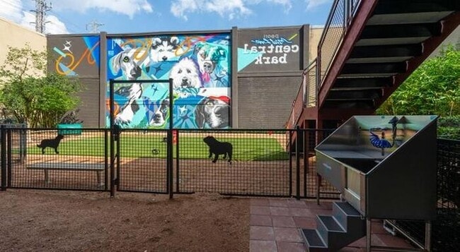Foto del edificio - 2121 Mid Ln