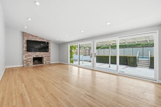 Building Photo - 5005 Willow Wood Rd