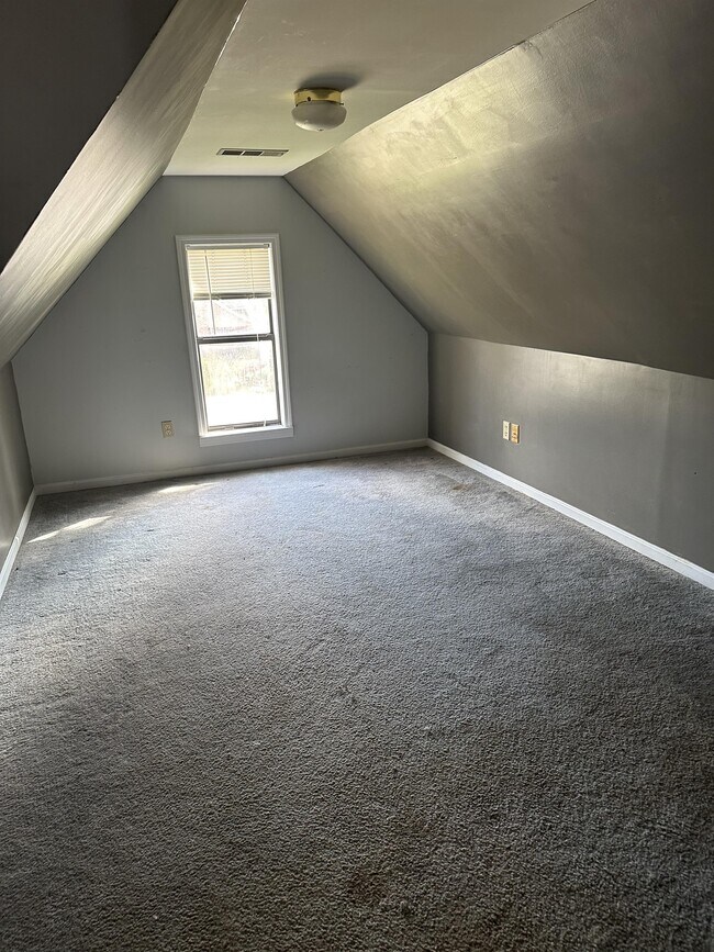 Foto del edificio - 622 W Oak Ave