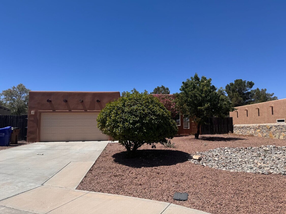 2621 Cashmere Ct, Las Cruces, NM 88011 House Rental in Las Cruces, NM