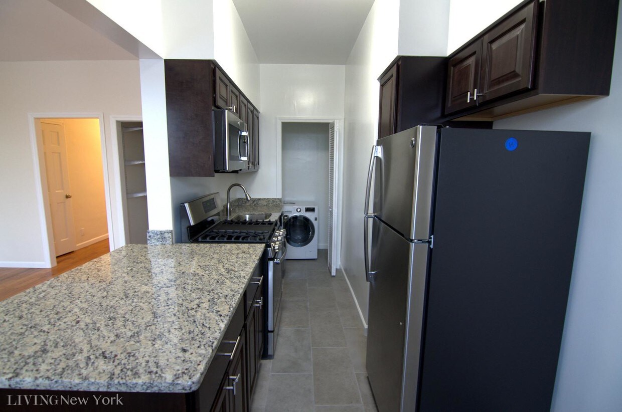 4323 40th St, Sunnyside, NY 11104 Condo for Rent in Sunnyside, NY