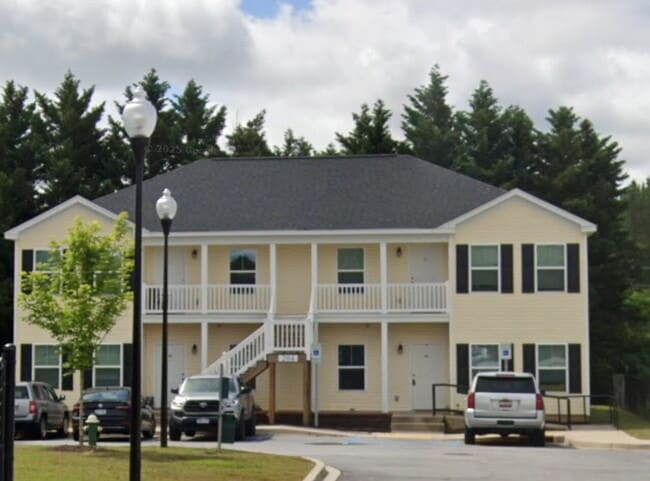 Building Photo - Cozy 2-Bed, 1-Bath Apartment in Easley – C...