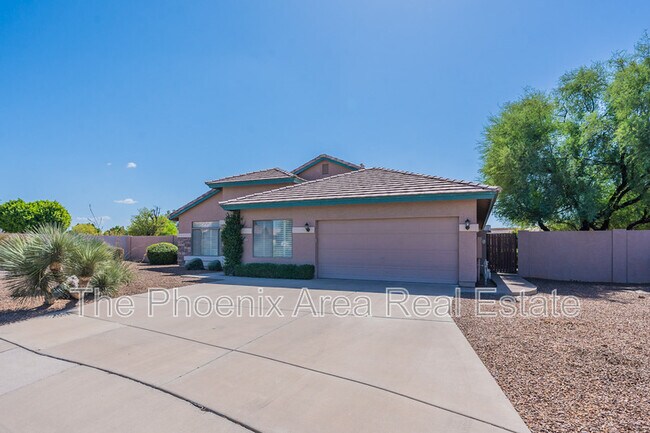 Foto del edificio - 4133 E Elmwood St