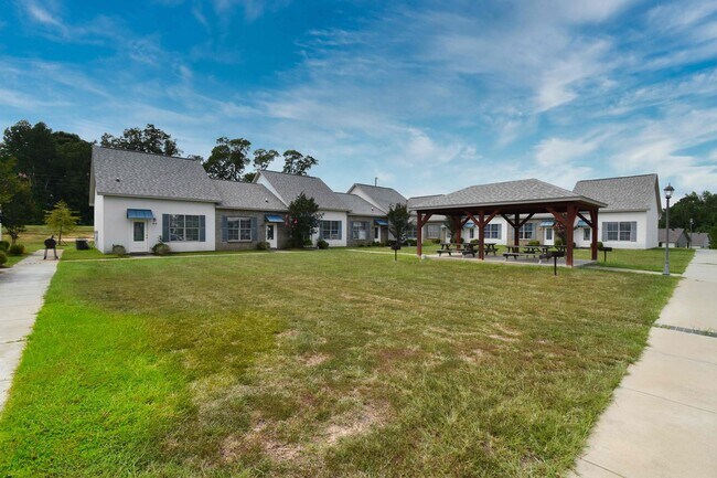 Foto del edificio - Pine Grove Apartments