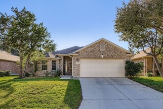 Building Photo - 26023 Indian Clf