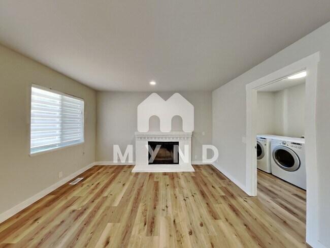 Foto del edificio - 303 239th St SW