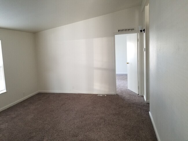 Building Photo - 3630 Estes Park Dr