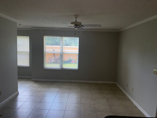 Photo - Venetian Place - 613 Apartment