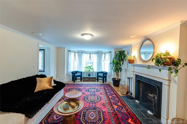 Foto del edificio - 23 Pinetree Ln