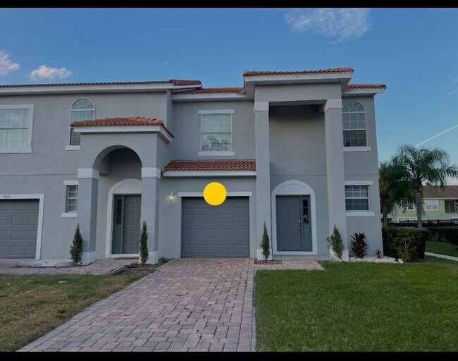 Foto del edificio - Beautiful Townhouse