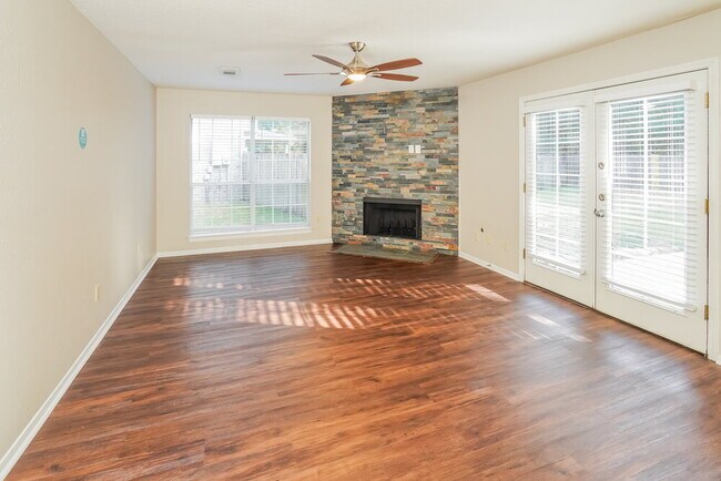 Building Photo - 120 Eagle Rock Ct