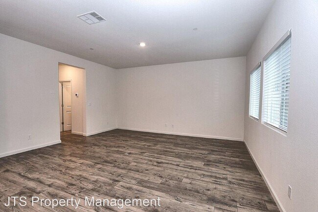 Building Photo - 4 br, 2.5 bath House - 2857 Oaksey Way