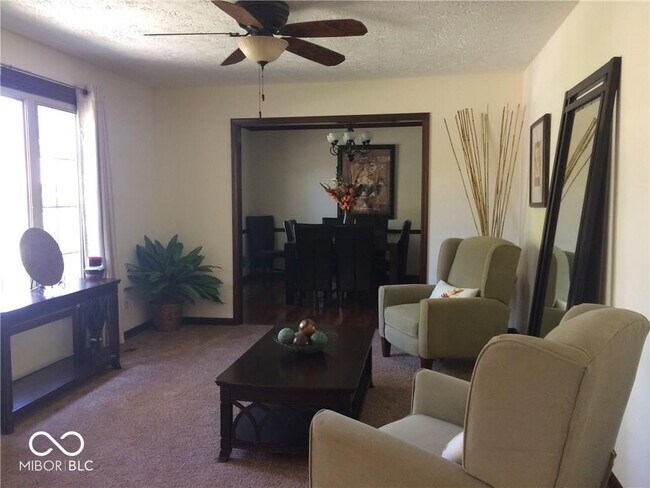 Foto del edificio - 108 Willowood Ln