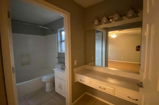 Building Photo - 3730 Rutson Dr