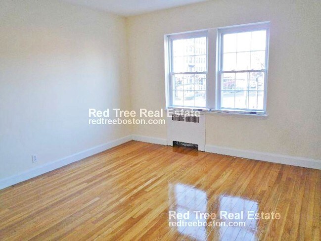Building Photo - 1129 Beacon St