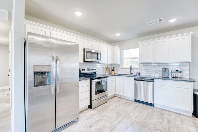 Foto del edificio - 214 NW L St