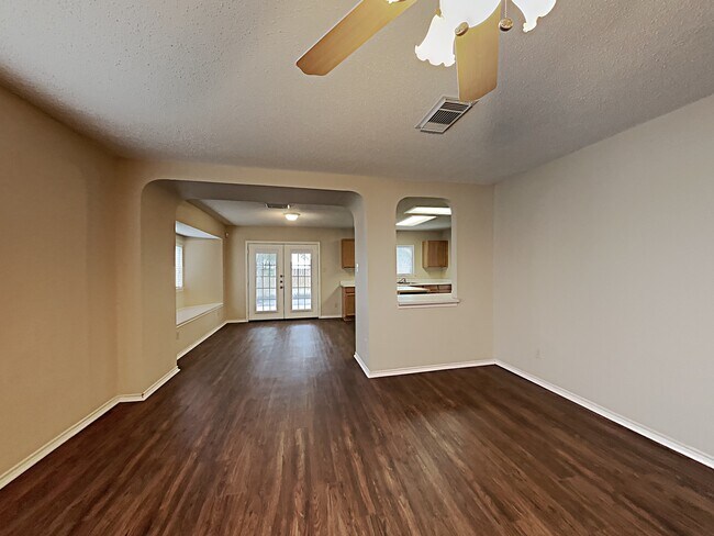 Building Photo - 8335 Tavern Point