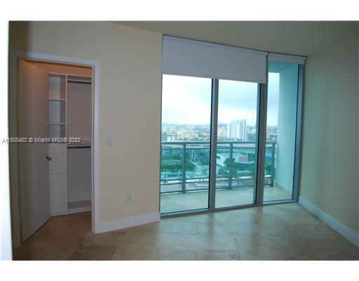 Building Photo - 350 S Miami Ave