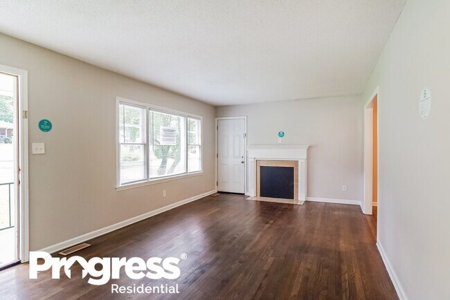 Building Photo - 812 Nelson Dr
