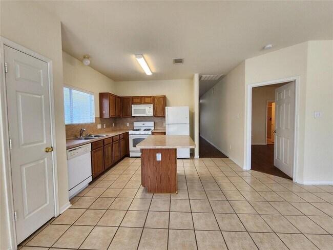 Foto del edificio - 21823 Grassy Hill Ln