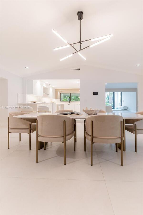 Foto del edificio - 7300 SW 77th Ave