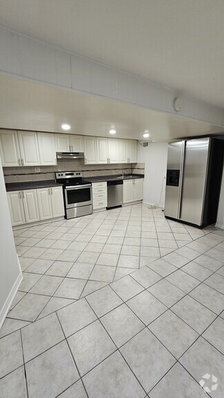 Building Photo - 98 Anthia Dr