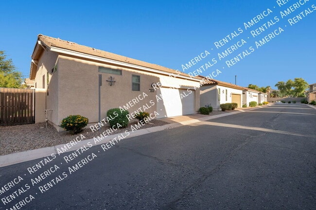 Building Photo - 3863 S Verbena Ave