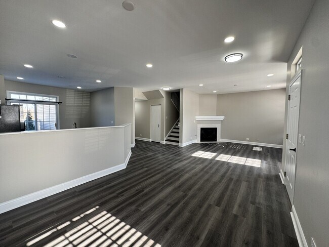 Foto del edificio - 102 Soo Line Dr