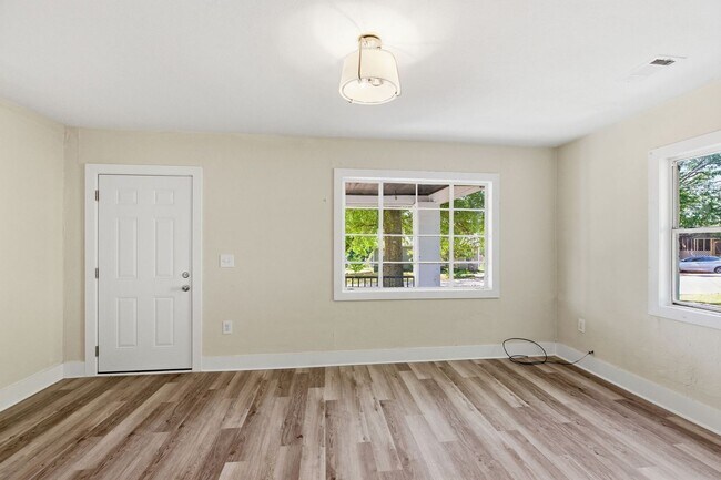 Foto del edificio - 116 Chester Ave