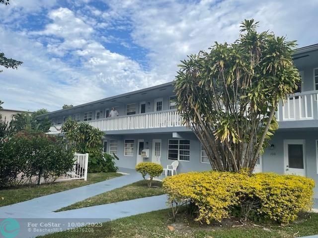 Foto principal - 751 Pine Dr