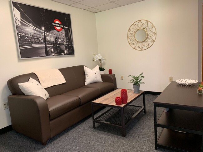 Foto del edificio - 623 W Calder Way