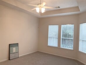 Building Photo - 6 Dragon Hill Pl