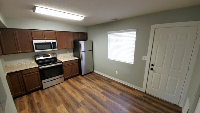 Building Photo - 454 N 18th Ave