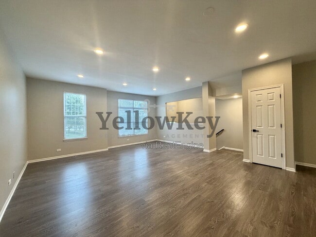 Building Photo - 3371 Kentshire Cir