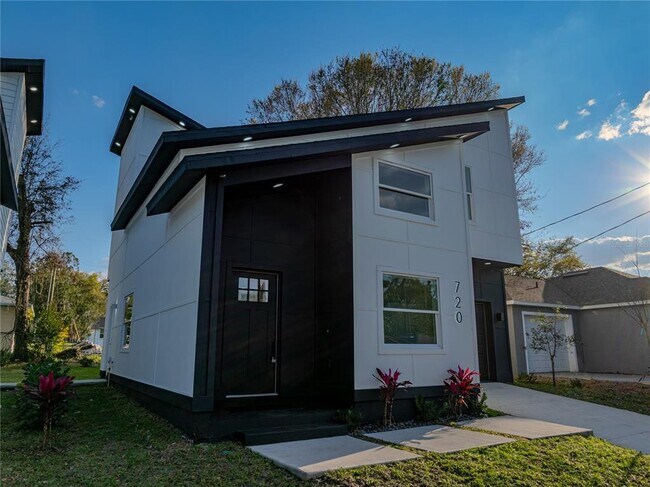 Foto del edificio - 720 W 14th St