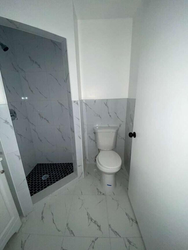 Foto del edificio - 25 Riverview Pl