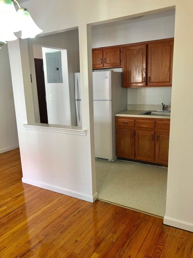 Building Photo - 39-46 59th Street