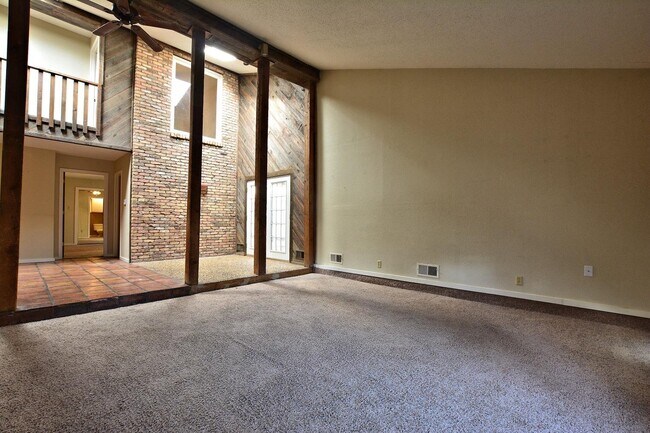 Building Photo - 3209 74th St
