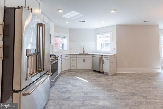 Foto del edificio - 3001 11th St NW