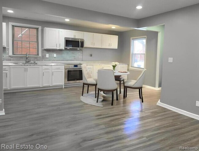 Foto del edificio - 8254 Sussex St