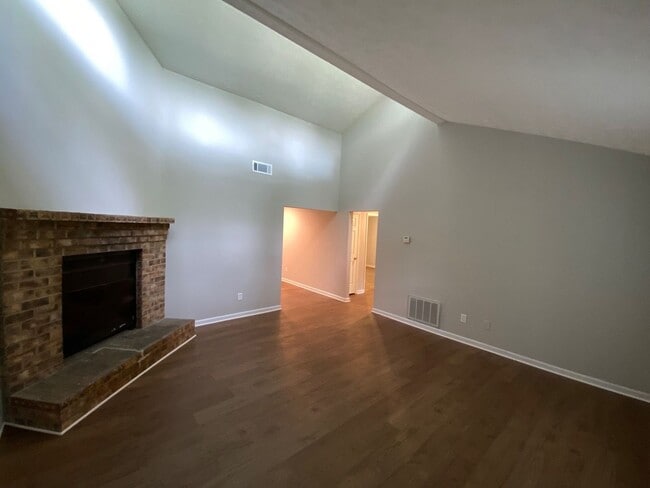 Building Photo - AVAILABLE IN FEBRUARY 2026!